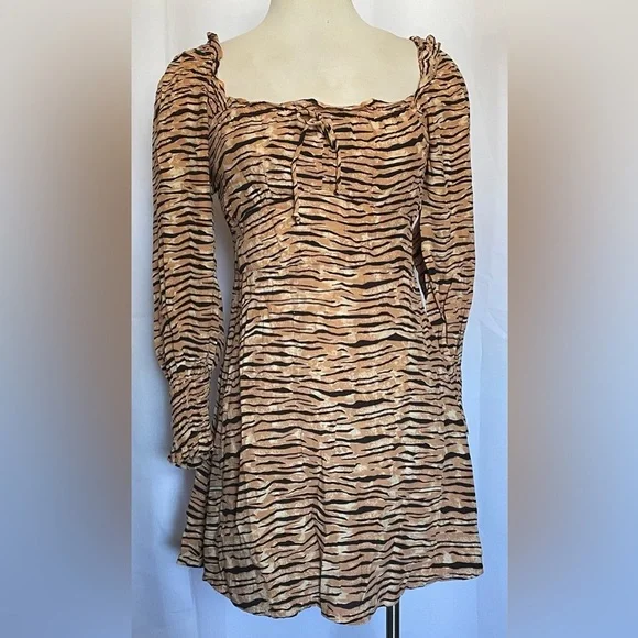 Faithfull The Brand animal print dress - Picture 3 of 10